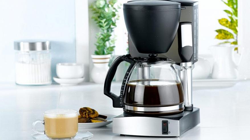 נקה את מכונת הקפה שלך עם מוצרים בטוחים וזולים לקבלת קפה מעולה