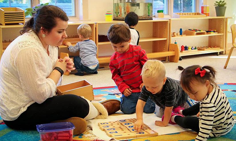 מערכת מונטסורי מלמדת בדרך כלל ילד לקרוא בגיל ארבע שנים