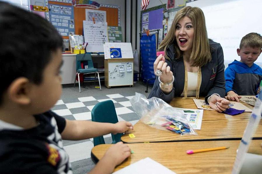 קרן חינוך הילסבורו - הקרן מעניקה תמיכה למורים לבתי הספר הציבוריים ולתלמידים במחוז הילסבורו