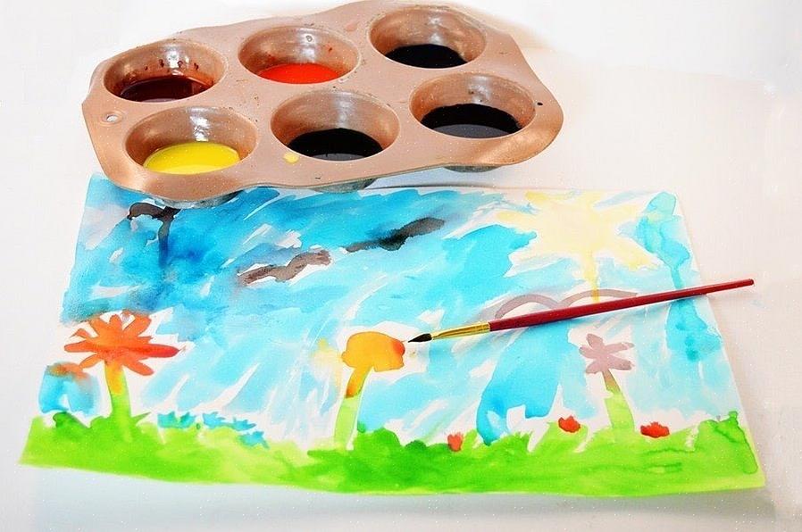 בעזרת כמה פריטים לא יקרים וכמה צעדים פשוטים תוכלו להכין לילדיכם צבע ושריטה בצבעי מים