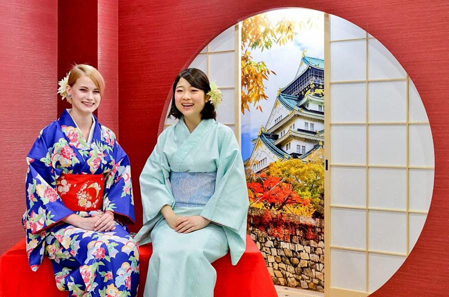 חפש באינטרנט חנויות שמוכרות קימונו לחתונה יפנית מסורתית