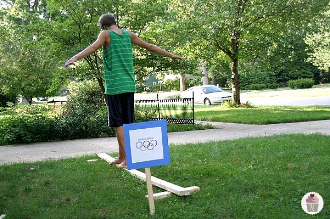 תוכלו לרכב על העגלה האולימפיאדה ולארגן משחקי אולימפיאדה בחצר האחורית לילדים שלכם