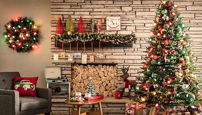 הוספת קני סוכריות לעצים היא דרך מאוד קלה ומסורתית לקשט עץ חג המולד
