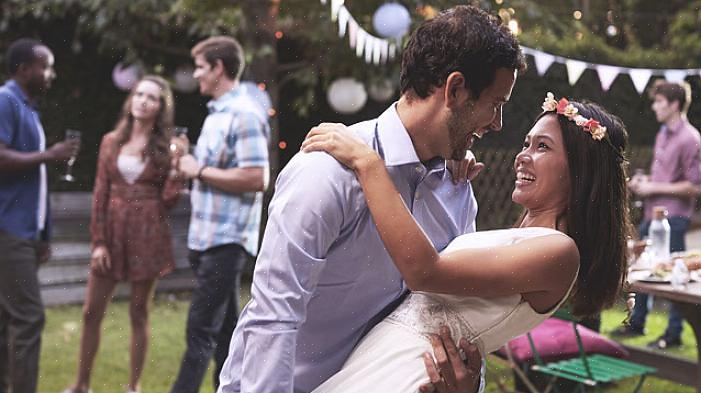 להלן מספר טיפים כיצד ליצור תוכנית אירועים משלך לחתונה