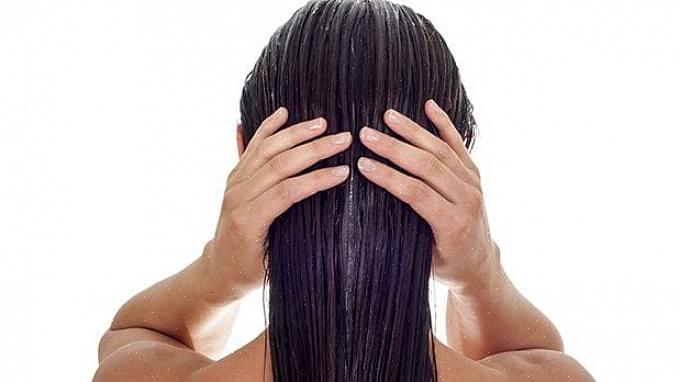 שיער יבש עשוי להזדקק למרכך לחות