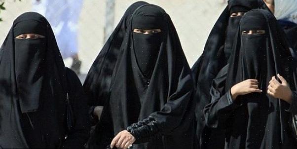 נשים פקיסטניות ואפגניות לובשות בעיקר את הבורקה