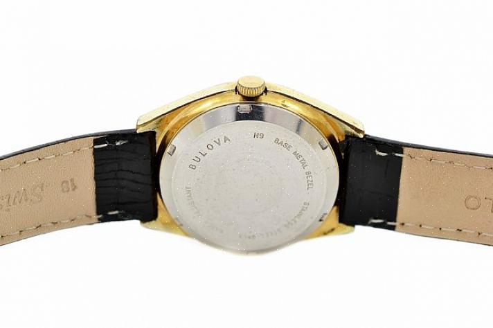 שעוני Bulova מסומנים בשם "Bulova" על פני השעון או במעטפת המתכת
