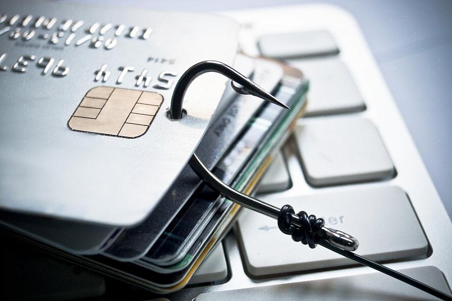הדרך הטובה ביותר להימנע מהונאת שירותי כרטיסי אשראי היא על ידי ניהול העסק שלך מול ספק שירותי האשראי