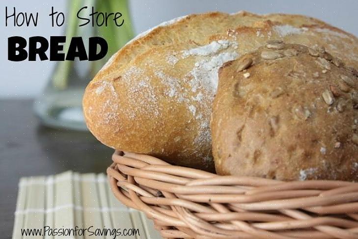 שעליכם לשמור את הלחם בכלים אטומים באוויר או בכיסוי מזון לפני האחסון במקפיא