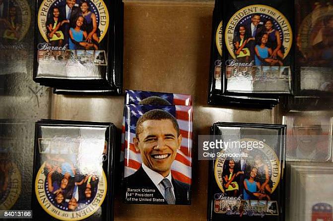 ציוד ברק אובמה - ציוד ברק אובמה הוא אתר בו תוכלו למצוא סחורות שונות של קמפיין ברק אובמה ופריטים אחרים