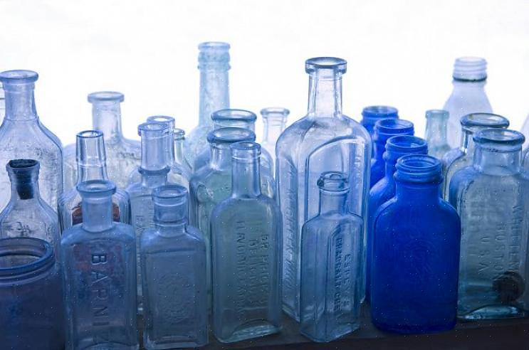 עליך לקבל מידע על אופן זיהוי נכון ונכון של בקבוקי זכוכית בצבע חום עתיק ועתיק