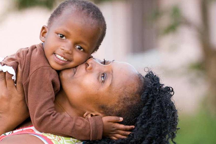 להורים חסרים משאבים כדי לספק אורח חיים הולם לילדים אפריקאים בעיקר בגלל שהם גדלו בעוני בעצמם