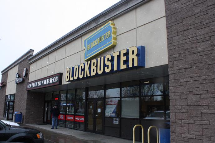 בלוקבסטר פנה ללקוחות באמצעות השכרת משחקי הווידיאו המקוונים שלהם VHS והשכרת סרטים