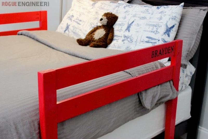 בנה את מסילות המיטה שלך מעץ עם פיסות עץ באורך ובעובי זהה