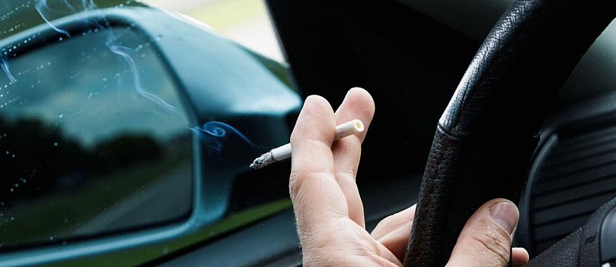 הרבה ריחות יושבים על משטחים ולכן השפשוף הראשוני הזה אמור להסיר הרבה ריח סיגריות מהמכונית שלך