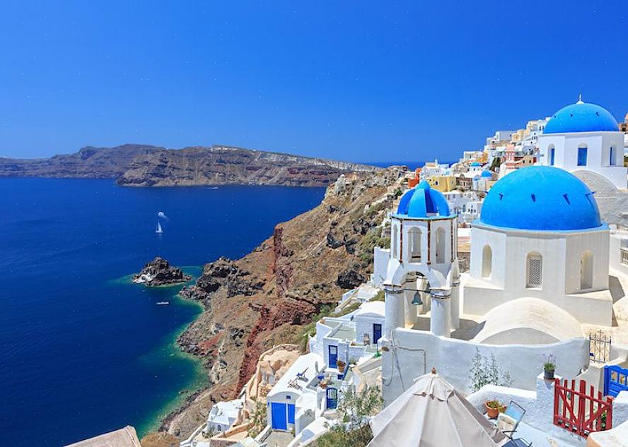 אבל איך לבלות את אי החופשה שלכם בקפיצות ביוון תלוי במידה רבה בתקציב ובתזמון