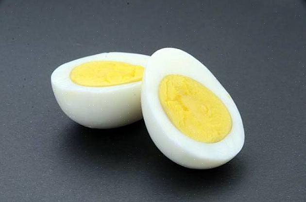 אם אתם רוצים שהביצה המבושלת תהיה קלה יותר לקליפה